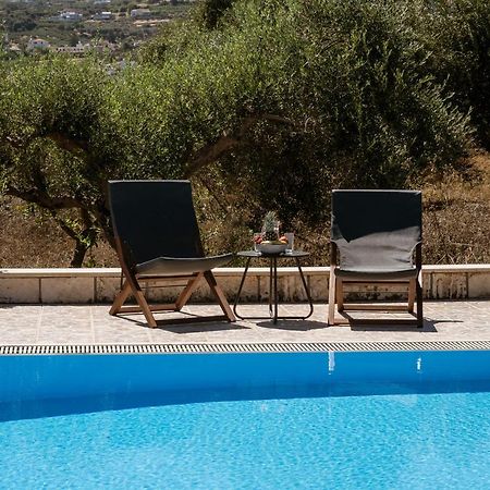 Lefkothea Villas With Large Pool, Bbq & Playground Adelianos Kampos Dış mekan fotoğraf