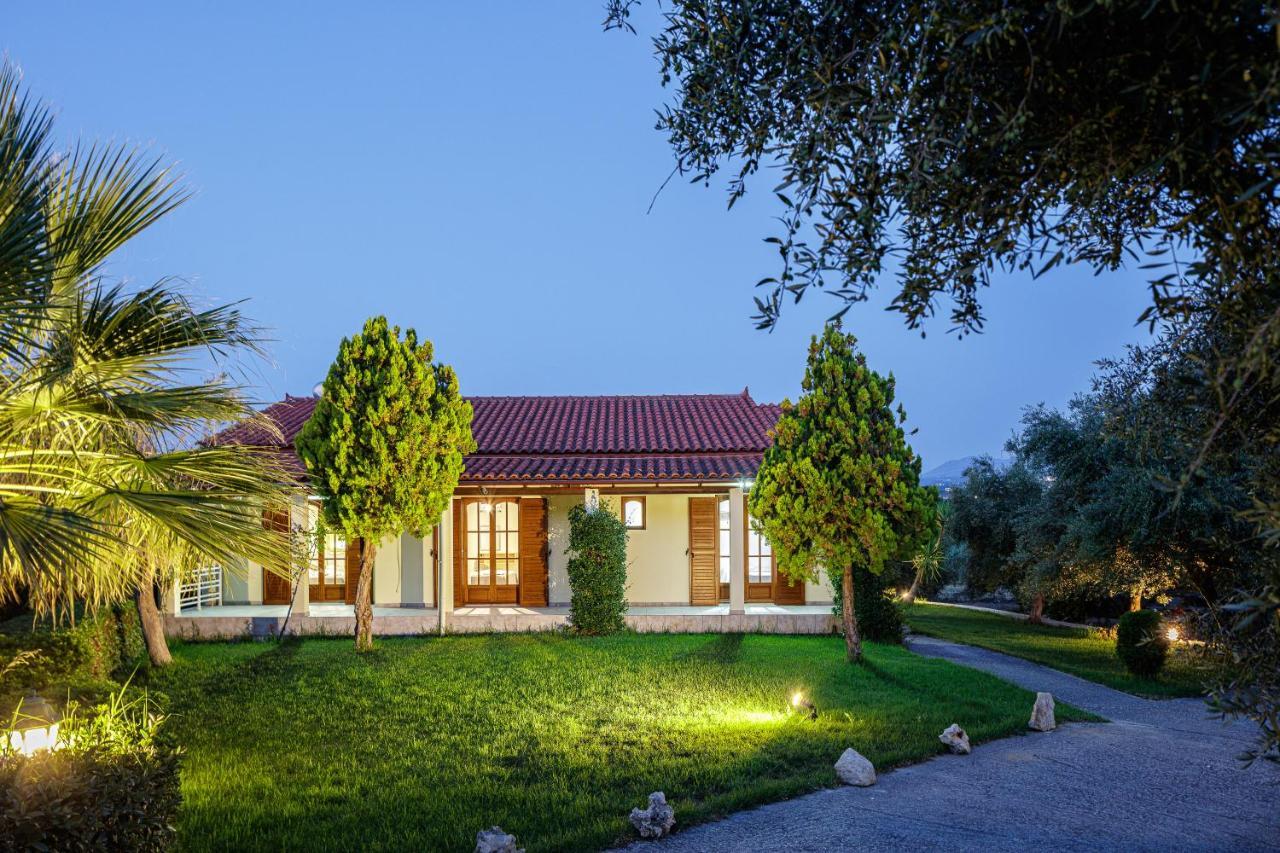 Lefkothea Villas With Large Pool, Bbq & Playground Adelianos Kampos Dış mekan fotoğraf