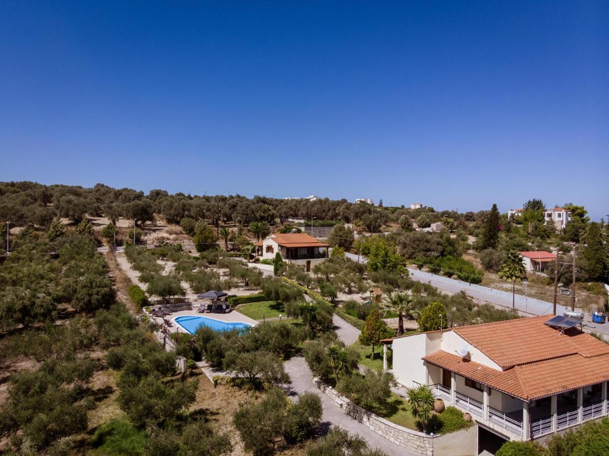 Lefkothea Villas With Large Pool, Bbq & Playground Adelianos Kampos Dış mekan fotoğraf