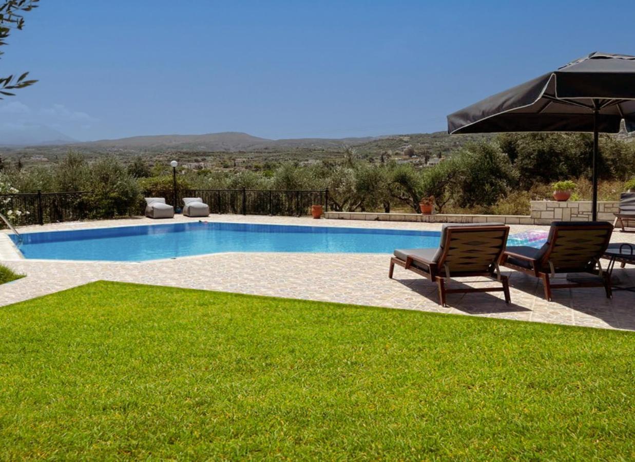 Lefkothea Villas With Large Pool, Bbq & Playground Adelianos Kampos Dış mekan fotoğraf