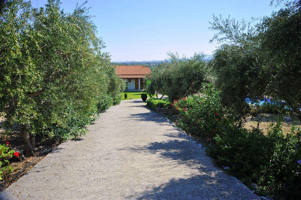 Lefkothea Villas With Large Pool, Bbq & Playground Adelianos Kampos Dış mekan fotoğraf