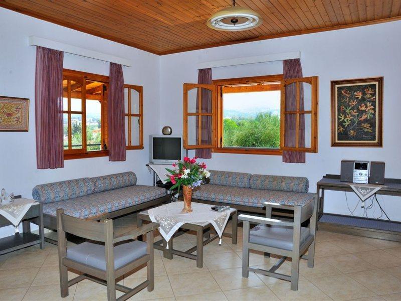 Lefkothea Villas With Large Pool, Bbq & Playground Adelianos Kampos Dış mekan fotoğraf