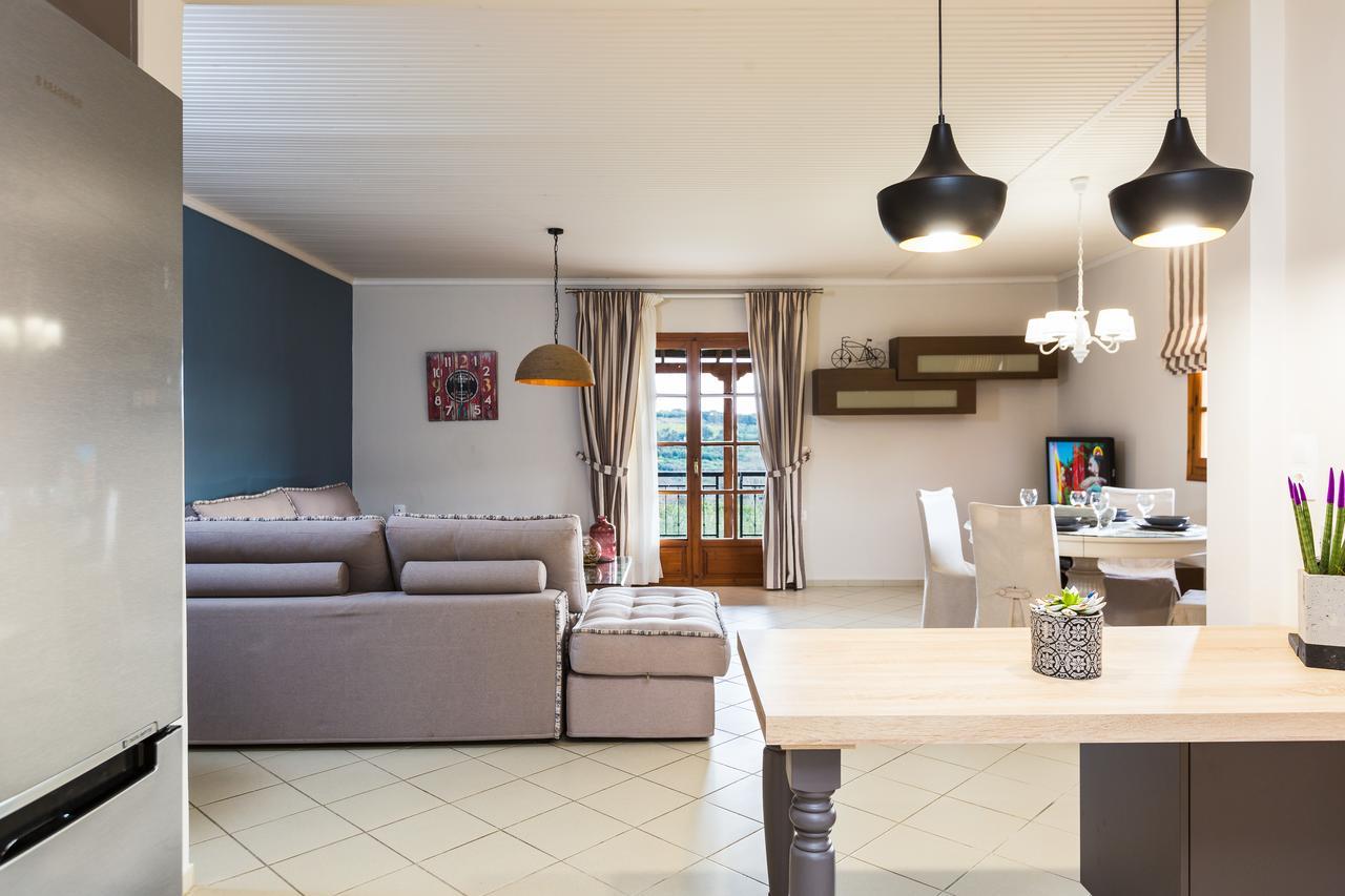 Lefkothea Villas With Large Pool, Bbq & Playground Adelianos Kampos Dış mekan fotoğraf