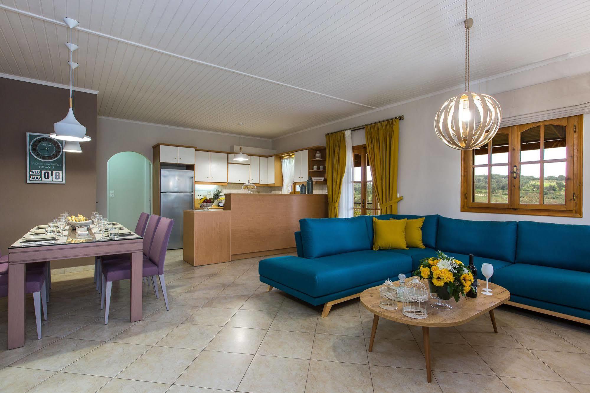 Lefkothea Villas With Large Pool, Bbq & Playground Adelianos Kampos Dış mekan fotoğraf